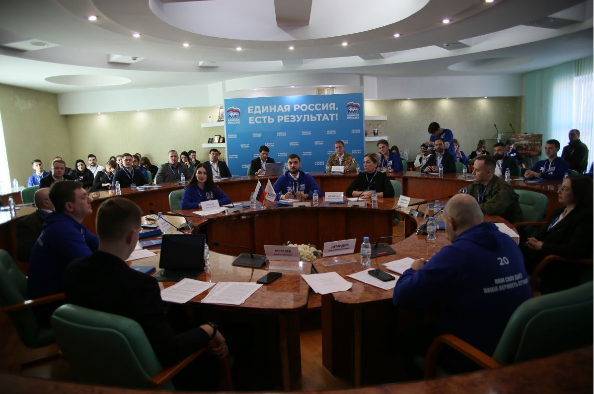 «Молодёжные» стройки, квоты для студенческих архитектурных бюро и стандарты студенческих общежитий: «Единая Россия» представила инициативы по поддержке молодёжи