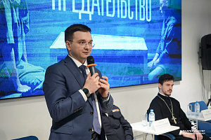 На площадке Штаба общественной поддержки в Свердловской области состоялась панельная дискуссия «Точка невозврата», организованная Центром поддержки и развития молодёжи «Город молодёжи» при поддержке Департамента молодёжной политики и международных связей 